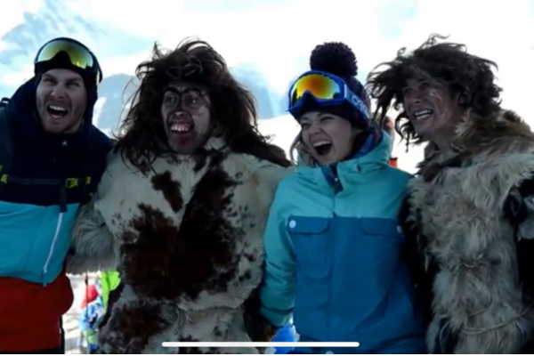 Hommes préhistoriques cie en vrac